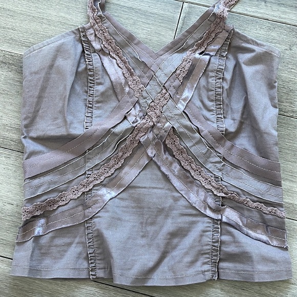 H&M cropped halter top (size 34) - Picture 3 of 5